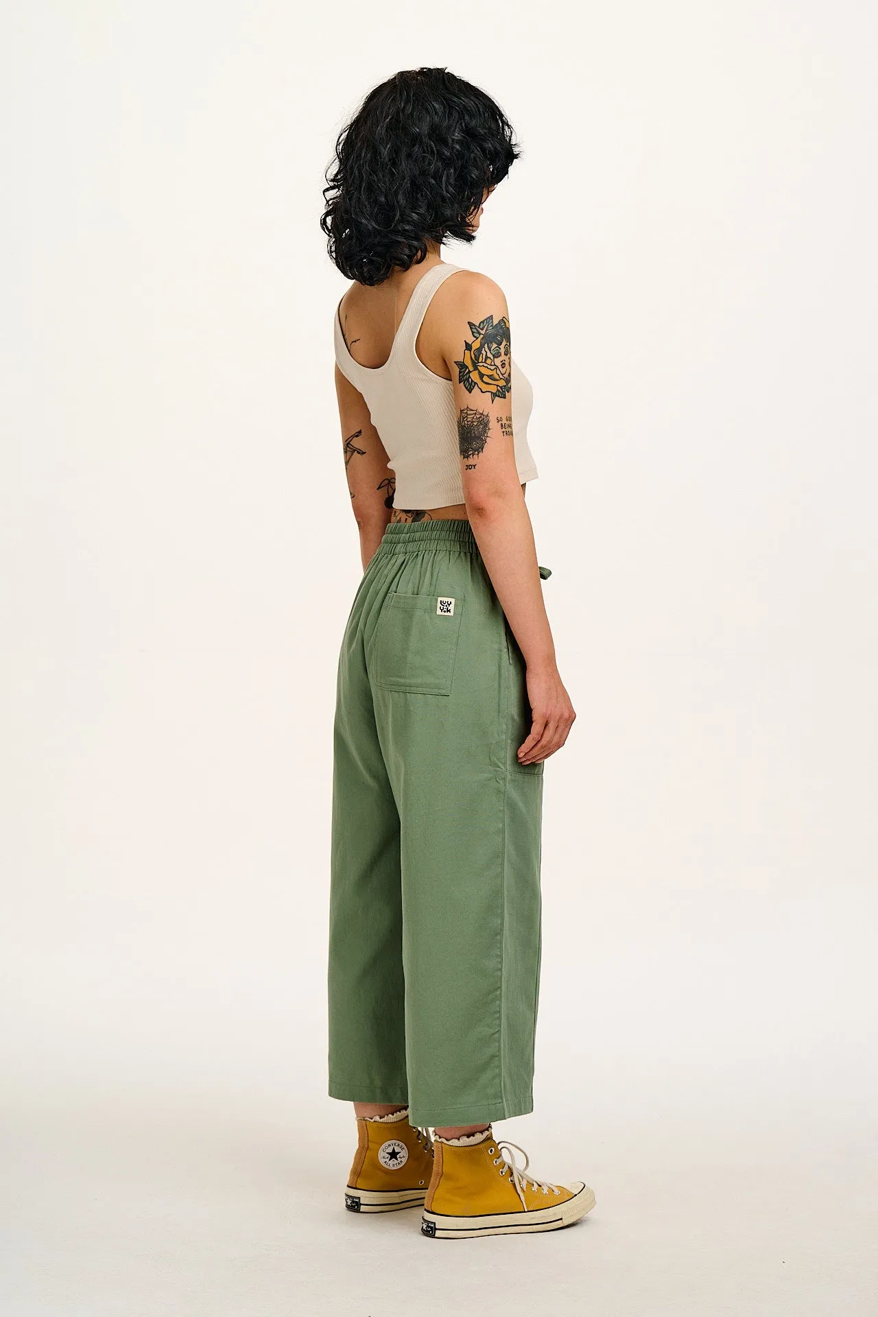 Chuck - Wide Leg Cotton Trousers in Green Bay